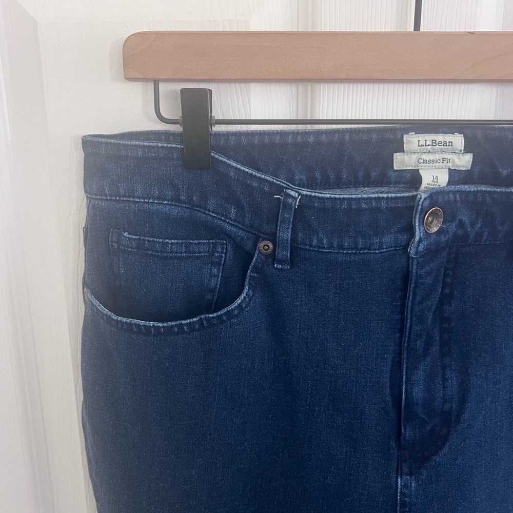 L.L. Bean Dark Indigo Straight Leg Jeans - Picture 4 of 9